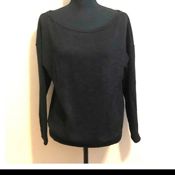 NWOT Women’s Blk Off the Shoulder or Boatneck Top - Picture 3 of 3